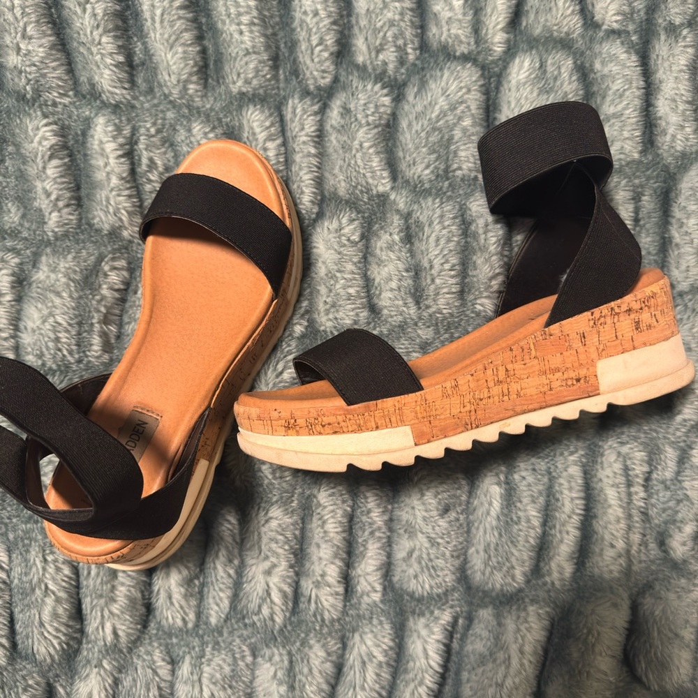 Steve Madden Black and Tan Platform Sandals